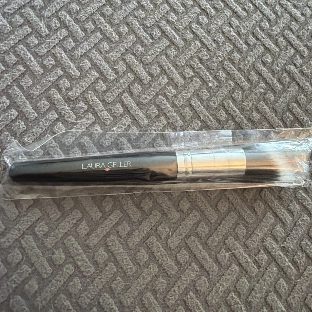 Laura Geller Angled Stippling Brush - Full Size, Brand New
